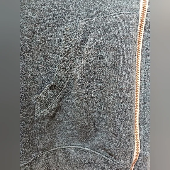 BDG Brand Long Sleeve Zippered Hoodie Size Large - Picture 2 of 7
